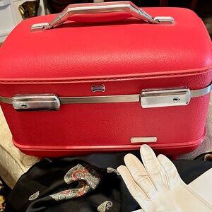 Red American Tourister Cosmetics Travel Train Case Rare Complete 1960’s